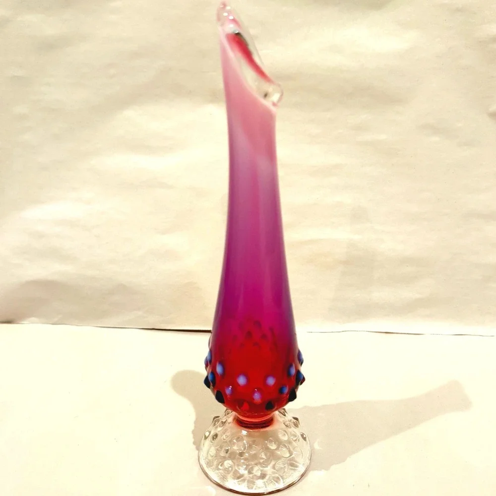 RARE Fenton Plum Opalescent Hobnail Swung Bud Vase 8